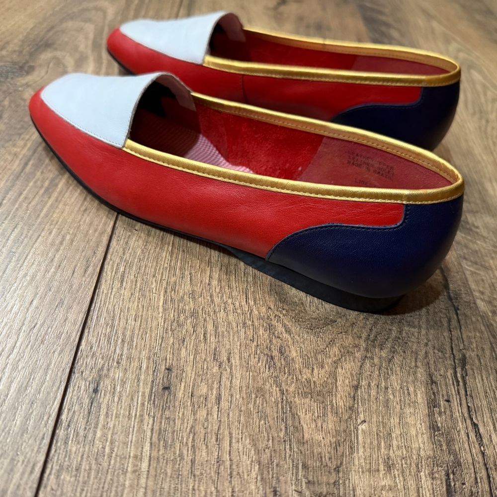 Enzo Angiolini Ladies Size 6.5 Red , white & Blue Leather Sole Shoes.